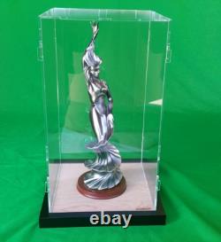 14L x 14W x 28H display case Hot Toy Figures 1/6 Scale, Statue, Doll Dolls