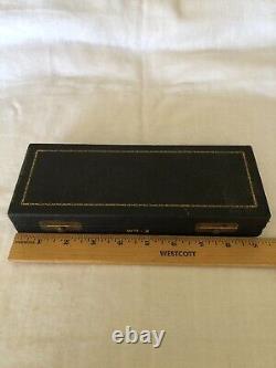 Antique KEEPSAKE red Velvet 12 Ring Presentation Box case Display. Push Button