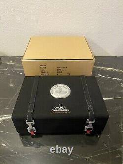 Auth Omega Speedmaster Professional Moonwatch Big Box Watch Display Travel Case