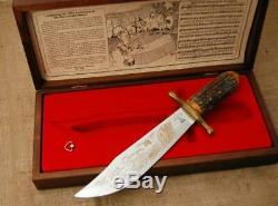 Case Stag Star Spangled Banner Bowie Knife with music box display