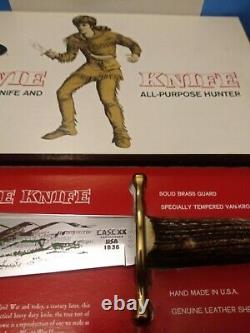 Case XX Stag Bowie Knife 1980 Unused Fixed Blade 10 Dot Original Box, Display