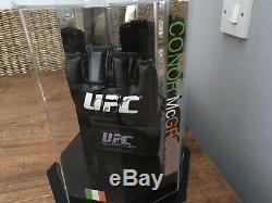 Conor McGregor signed MMA Mit /glove Plus Display Case In A Octagon case