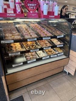 Curved Glass Floor Model Bakery Display Case, 3 Shelves, Full Service