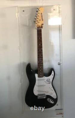 Elegant Lockable Wall Mount Display Case for Electric Guitars with UV Protection