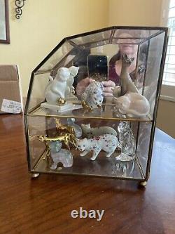 Franklin Mint The Curio Cabinet Cats Mirrored Display Case with Eight Figurines