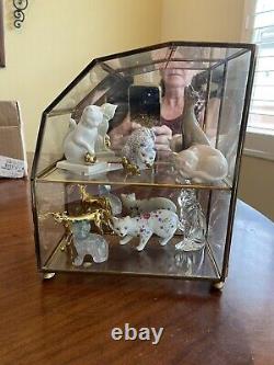 Franklin Mint The Curio Cabinet Cats Mirrored Display Case with Eight Figurines