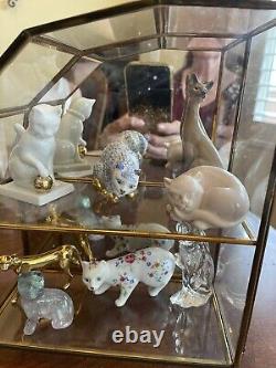 Franklin Mint The Curio Cabinet Cats Mirrored Display Case with Eight Figurines