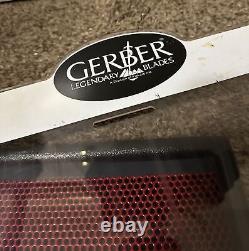 Gerber Legendary Blades Knife Countertop Display Case BoxVintage