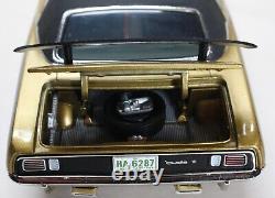 Highway 61 1971 Plymouth Barracuda Hemi No Box 118 Scale Display Case