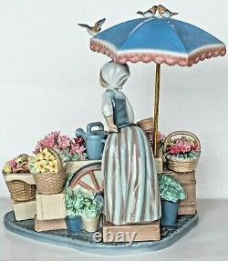 LLADRO FLOWERS OF THE SEASON Girl With Flower Cart Figurine/Sculpture #1454 MINT