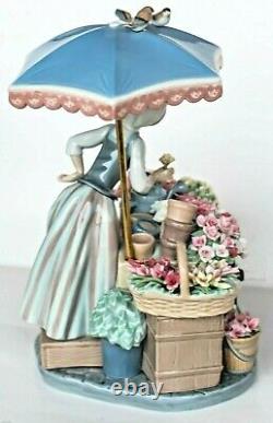 LLADRO FLOWERS OF THE SEASON Girl With Flower Cart Figurine/Sculpture #1454 MINT