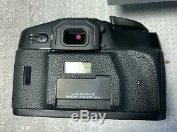 Leica R8 Film SLR Camera Body Black MINT in display case original box