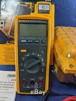 New Fluke 233 TRMS Remote Display Digital Multimeter, Case, Box