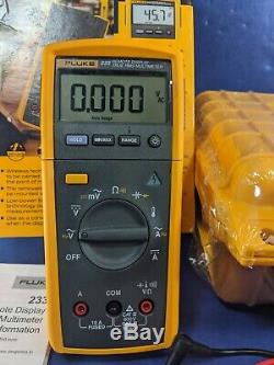 New Fluke 233 TRMS Remote Display Digital Multimeter, Case, Box