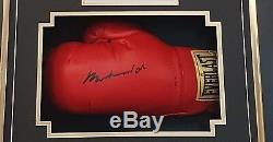 Rare MUHAMMAD ALI SIGNED GLOVE and Display Case