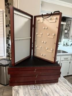 Set Of 4 Showcases To Go Jewelry Display, Traveling, Trade show case White, wood