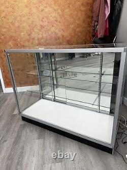 Store glass display cases