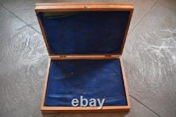 VINTAGE 1970s ORIGINAL CASE XX USA DISPLAY KNIFE BOX RED BLUE SCROLL STAG 33574