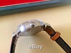 Vintage mens 60s eterna-matic cyclops eye date watch in display case & outer box